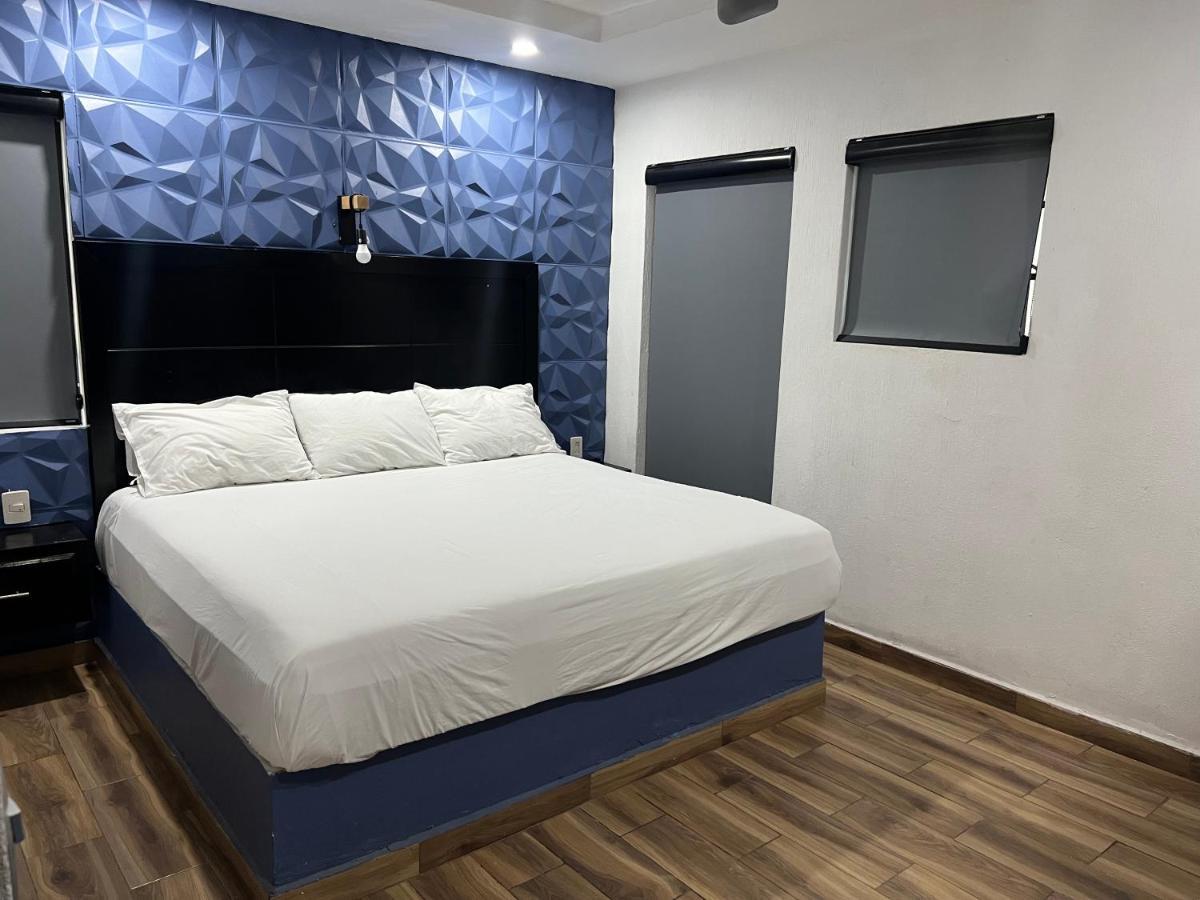 Hotel Don Bosco Zapopan Bagian luar foto