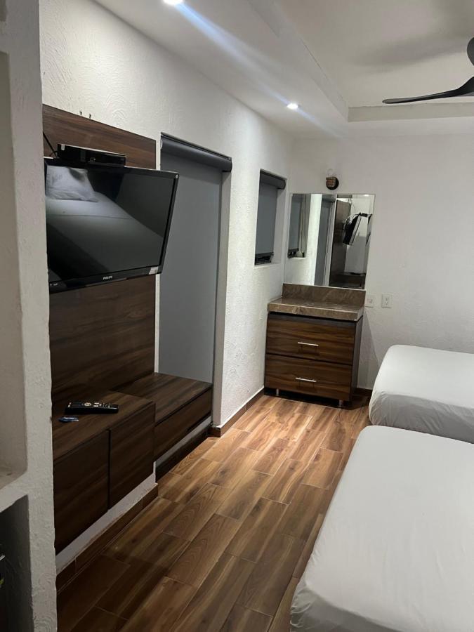 Hotel Don Bosco Zapopan Bagian luar foto